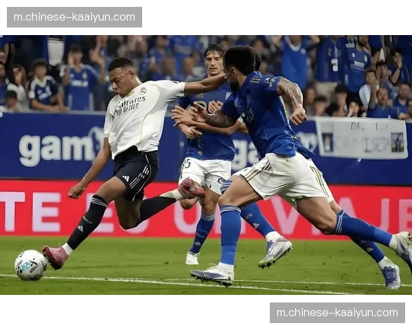 奥维耶多头球防守存在明显短板,马竞高空优势形成战术压制 奥维耶多头球防守存在明显短板,马竞高空优势形成战术压制